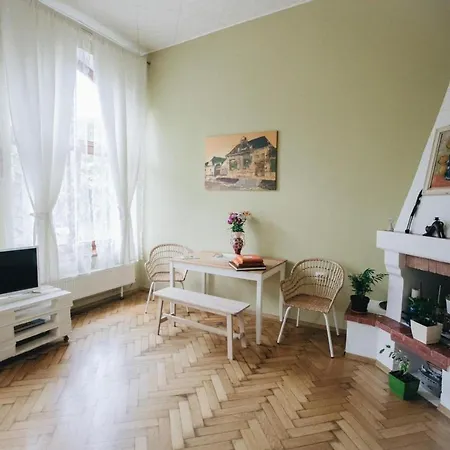 Apartment Nest *